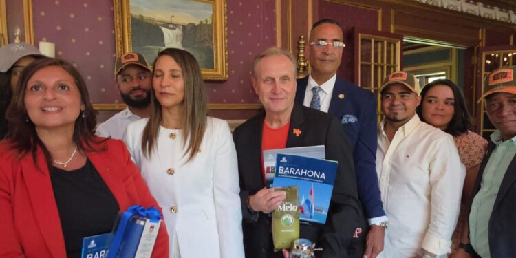 Barahona estrecha vínculos académicos y comerciales en Nueva Jersey